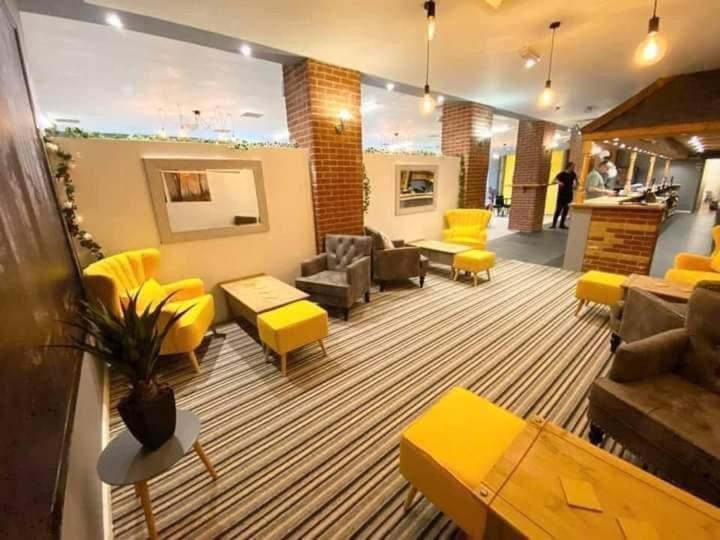 Red Squirrel Lodge Сэнддаун Экстерьер фото
